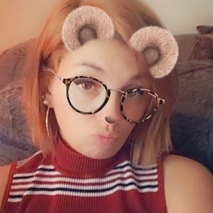 Meet your Posher, Leigha